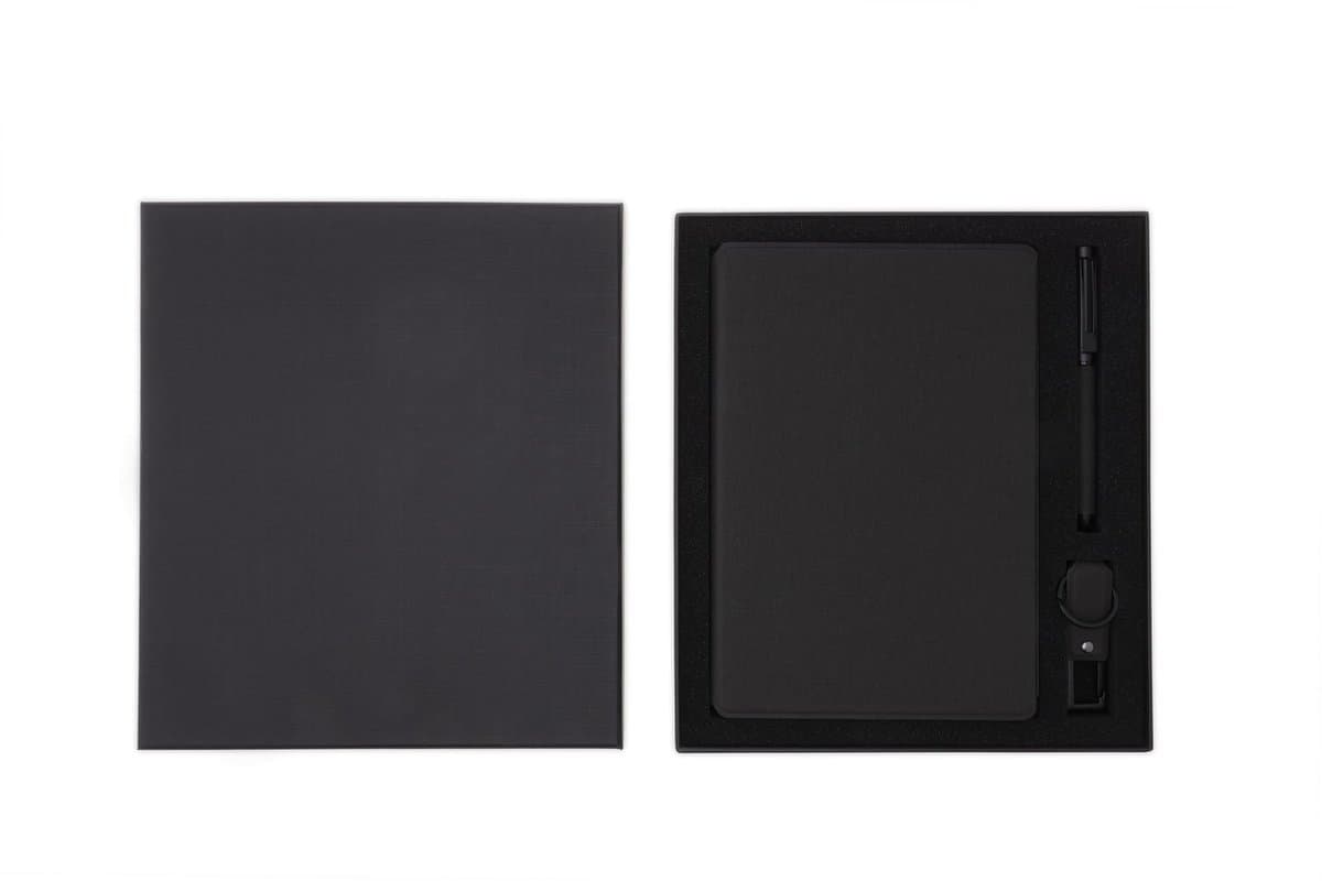 LENZEN - CHANGE ZERO Sustainable Gift Set with Refillable Notebook, Pen & USB Keychain - Black